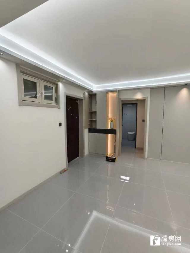 市中心 城建金河灣a區 房東置換急售 送裝修 采光好 誠心出售 隨時看房